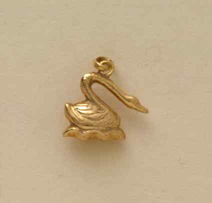 GWT HOLLOW SWAN PENDANT