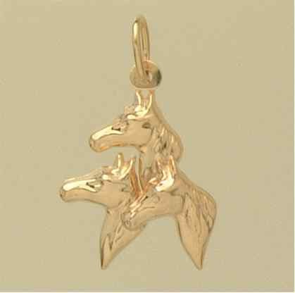 GWT HOLLOW TRIPLE HORSEHEAD PENDANT