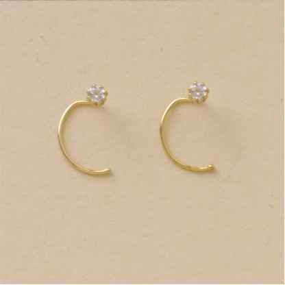 GPC 2mm CUBIC ZIRCONIA NOSE STUD       =