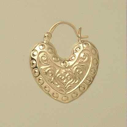 GPC 17mm HEART SHAPE PATTERN CREOLES