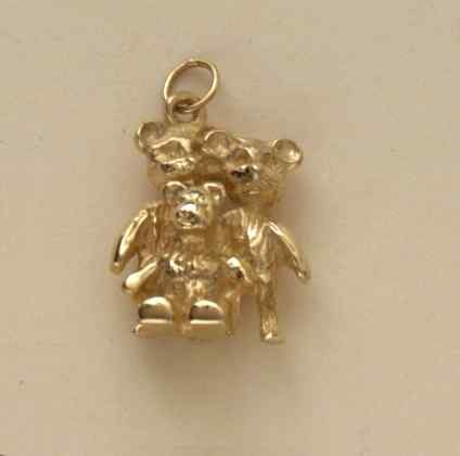 GPC SOLID 3 BEARS CHARM                =