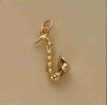 GPC SMALL SOLID SAXAPHONE CHARM        =