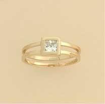 GPC SQ.4mm CZ SPLIT SHANK RING