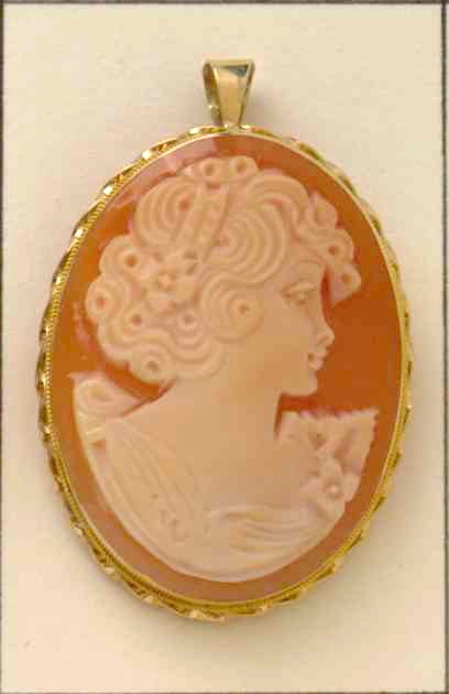 GPC 35mm AMALFI STYLE CAMEO BROOCH/PDNT