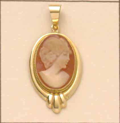 GPC 16x12mm OVAL ARI CAMEO PENDANT