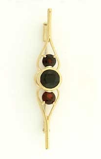 GPC 3 STONE GARNET BAR BROOCH          =