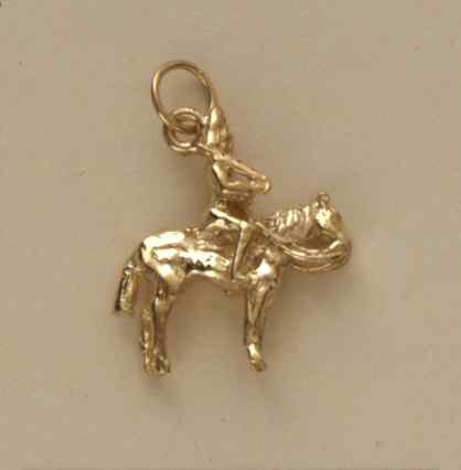 GPC GUARDSMAN ON HORSE-LONDON CHARM    =