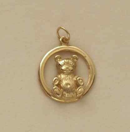 GPC TEDDY IN CIRCLE CHARM