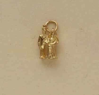 GPC SMALL BRIDE AND GROOM CHARM        =
