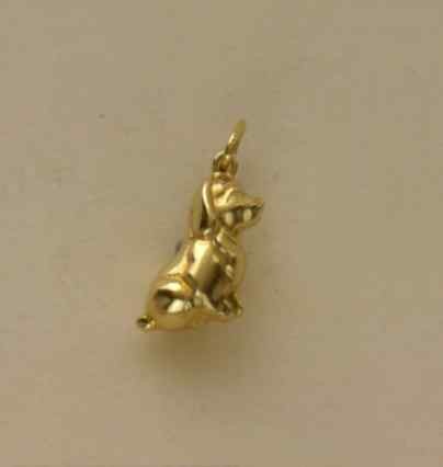 GPC SMALL SITTING DOG CHARM