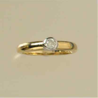 9ct 20pt DIAMOND RUB OVER SOLITAIRE