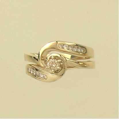 9ct 25pt DIAMOND 2 PC FANCY RING