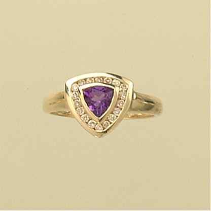 9cT 18pt DIA/TRILLION AME SHIELD RING