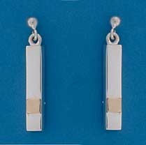 SIL/9ct STUD WITH BAR DROP/SQ. MOTIF   =