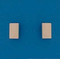 SIL/9ct RECT.SILVER STUD WITH GOLD FACE