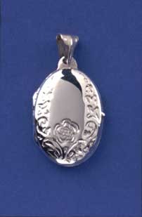 SPC 23x16mm OVAL FLOWER PATTERN LOCKET =