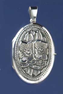 SPC 35x25mm OVAL EMBOSSED FLOWER LOCKET=