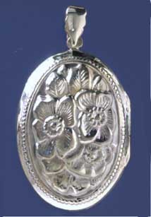 SPC 38x27mm OVAL EMBOSSED FLOWER LOCKET=