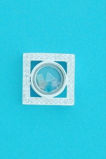 SPC FLOATING STONES/CZ SET SQ.PENDANT  =