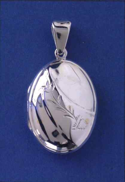 SPC 27x20mm RAISED SECT FLOWER LOCKET  =