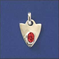 SPC OVAL GARNET SET SHIELD PENDANT     -