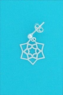 SPC FANCY STAR DROPS/PENDANT ON 18" BOX