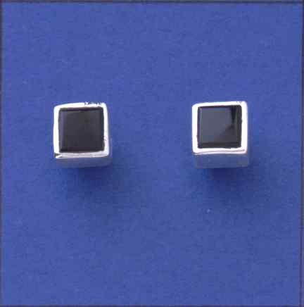 SPC 5mm SQUARE ONYX STUD               =