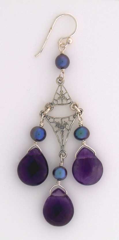 SPC TEARDROP AMETHYST/IMM.PEARL DROPS  =