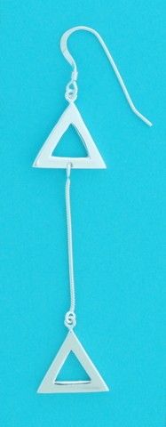 SPC CUTOUT TRIANGLE CHAIN DROP EARRINGS=