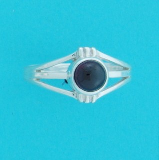 SPC 6mm GARNET SPLIT SHANK RING        -
