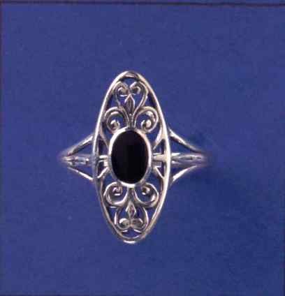 SPC SMALL ONYX OVAL FILIGREE RING