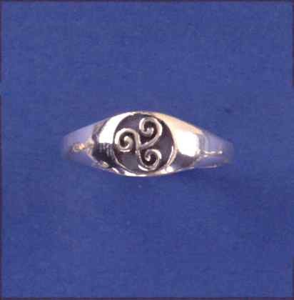 SPC SQUIRLY PATTERN SIGNET RING        =