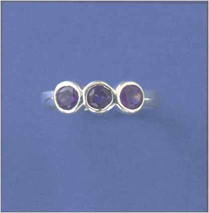 SPC 3 IN A ROW RUBSET IMM.TOPAZ RING