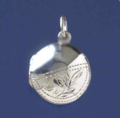 SPC 17mm 1/2 ENGRAVED D ROUND LOCKET   =
