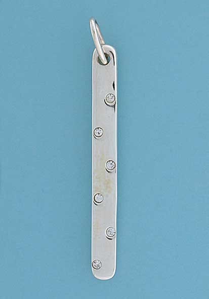 SPC WHITE CRYST.SET BAR PENDANT        =