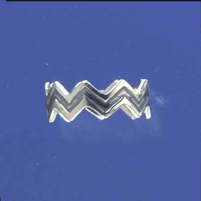 SPC 7mm OXIDISED CENTRE ZIG-ZAG RING   =