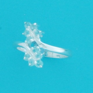 SPC BLUE TWO LEAF CROSSOVER RING       =