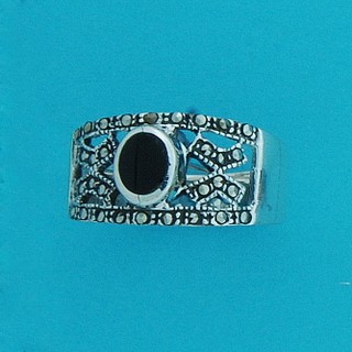 SPC ONYX/MARCASITE RING                -