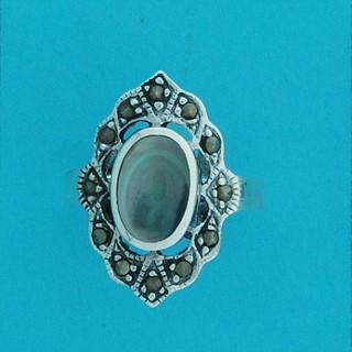 SPC OVAL PAUA SHELL/MARCASITE RING