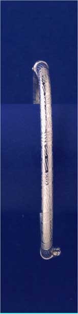 SPC 4mm HINGED SPRUNG PATTERNED BANGLE