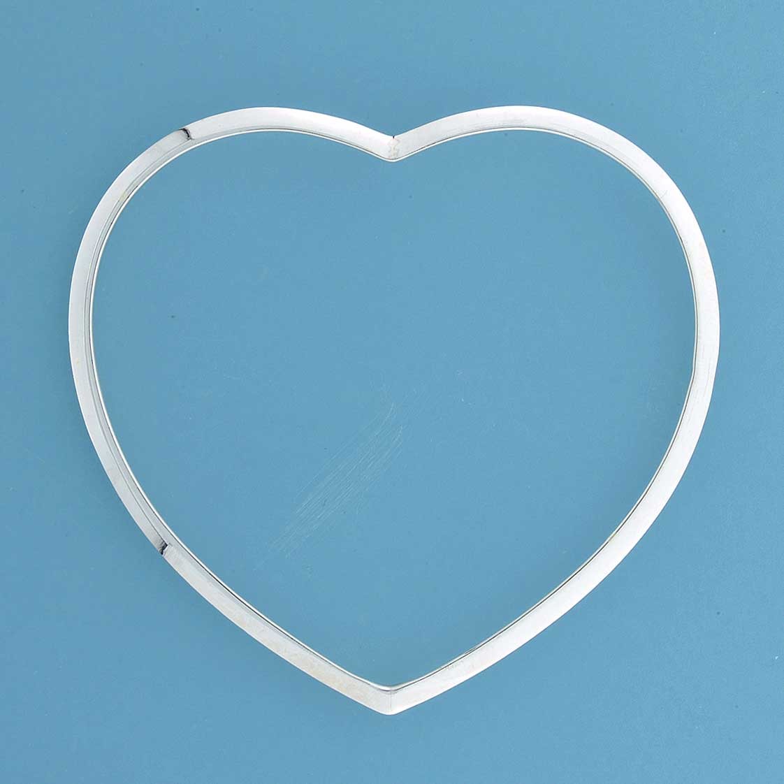 SPC HEART SHAPED SLAVE BANGLE          =