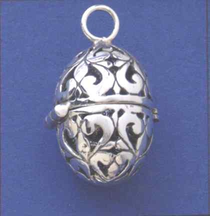 SPC 22MM OVAL FILIGREE BALL PENDANT    =