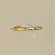 9ct 10pt DIAMOND SOLITAIRE RING