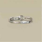 9ct WHITE 25pt DIAMOND FANCY SOLITAIRE