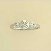 9ct WHITE 25pt DIAMOND 3 STONE RING
