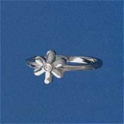 SPC DIA.SET POLISHED FLOWER RING