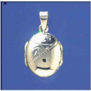 SPC 18mm 1/2 ENG.OVAL TRIPLE LOCKET    =