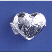 SPC 22mm ENGRAVED HEART PILLBOX