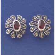 SPC 6x4 GARNET/MARC FLOWER PETALS STUDS-