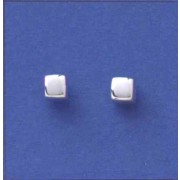 SPC 5mm POLISHED CUBE STUDS            =